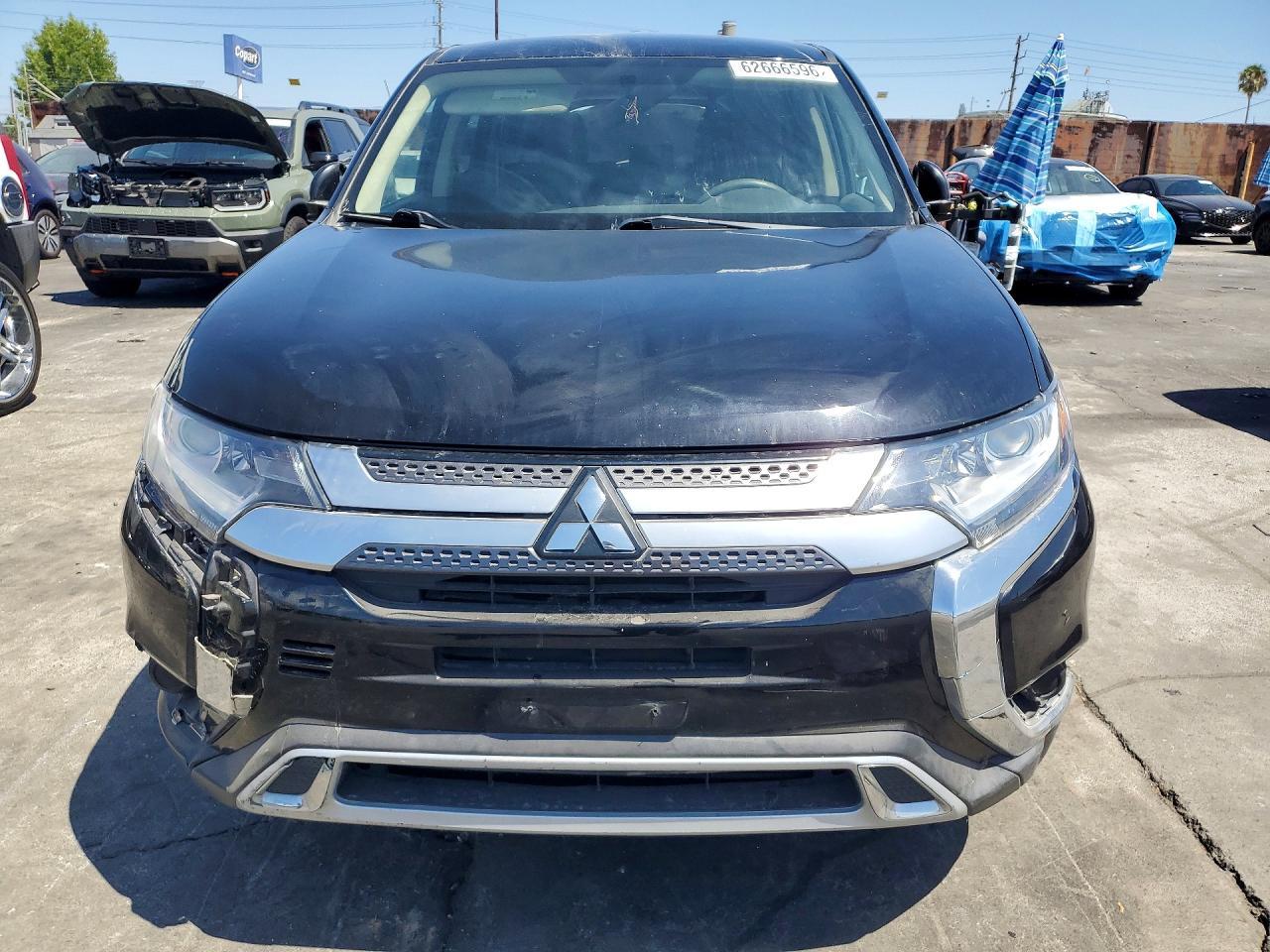 2020 Mitsubishi Outlander Es - Фото 5