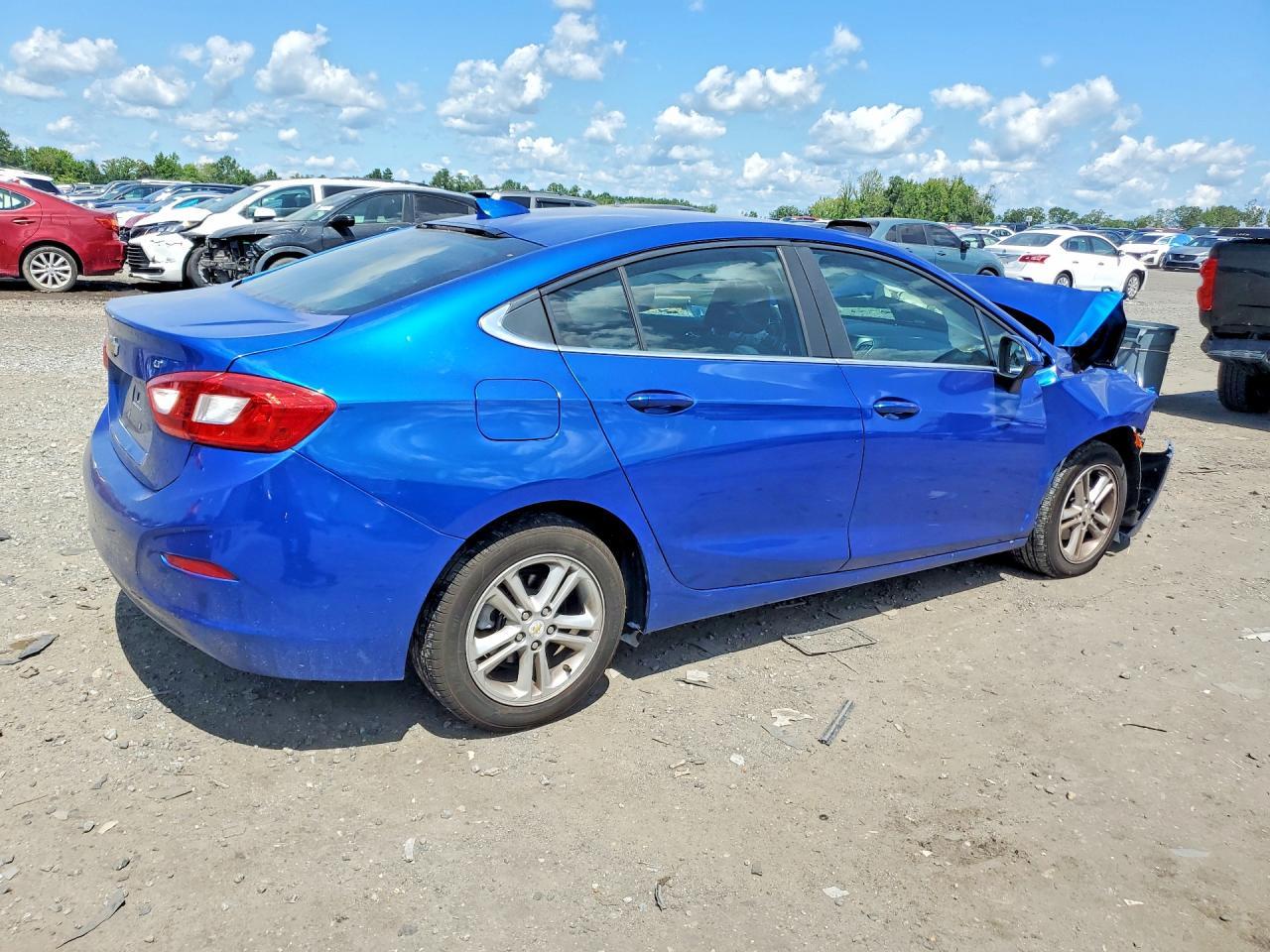 2017 Chevrolet Cruze Lt - Фото 3