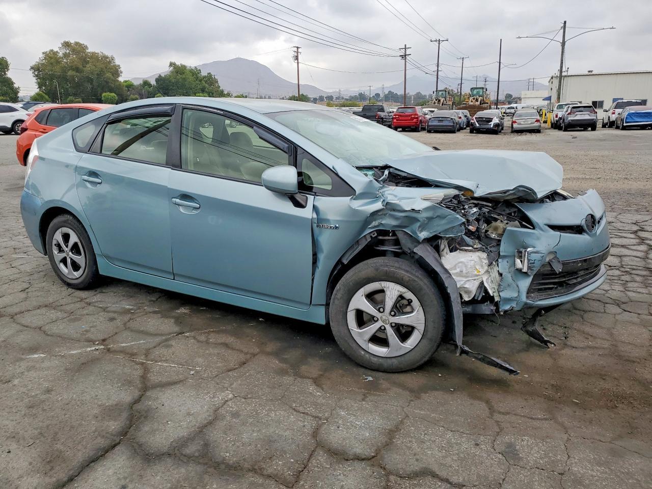 2012 Toyota Prius Two - Фото 4