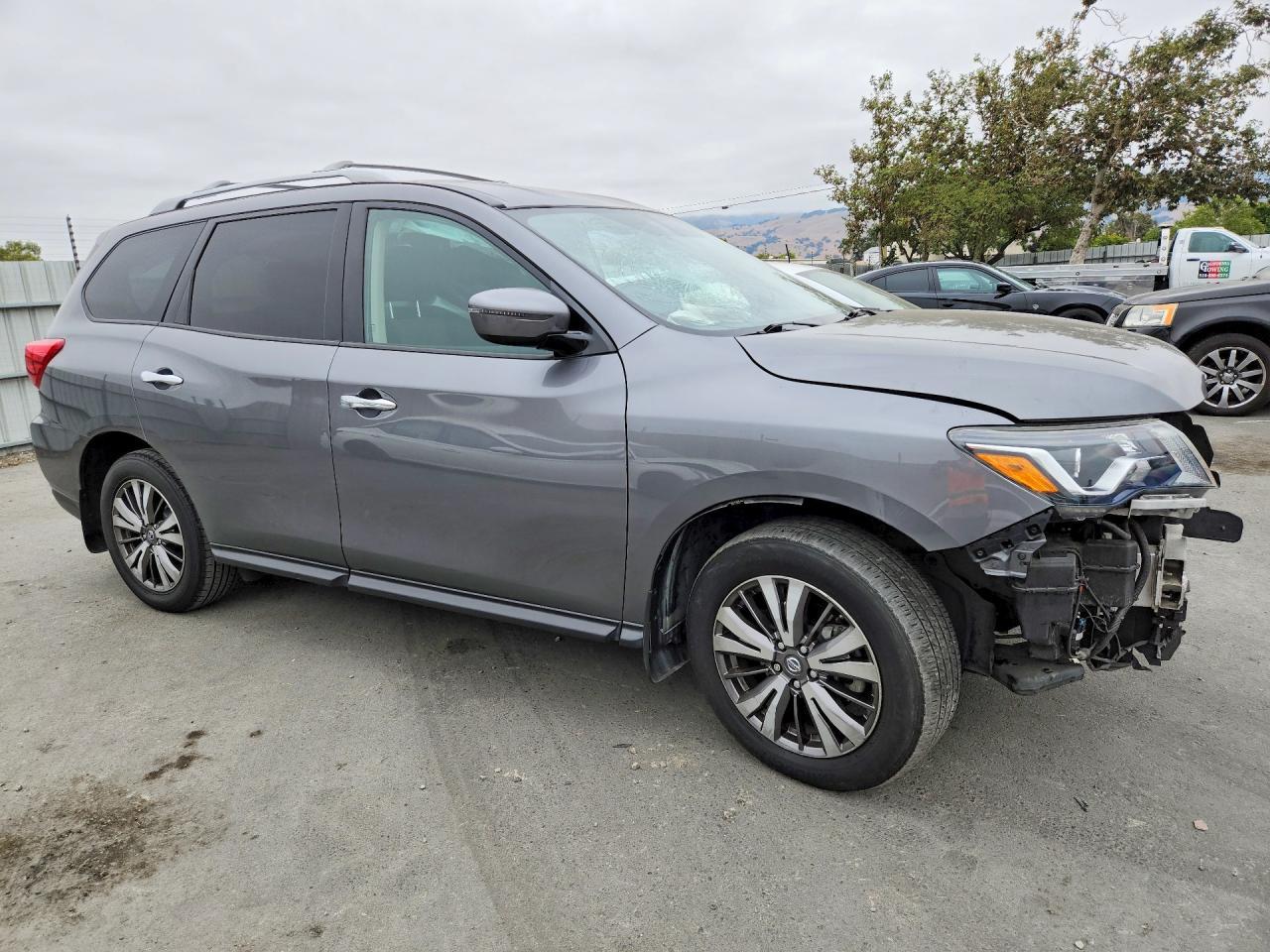 2019 Nissan Pathfinder S - Фото 4
