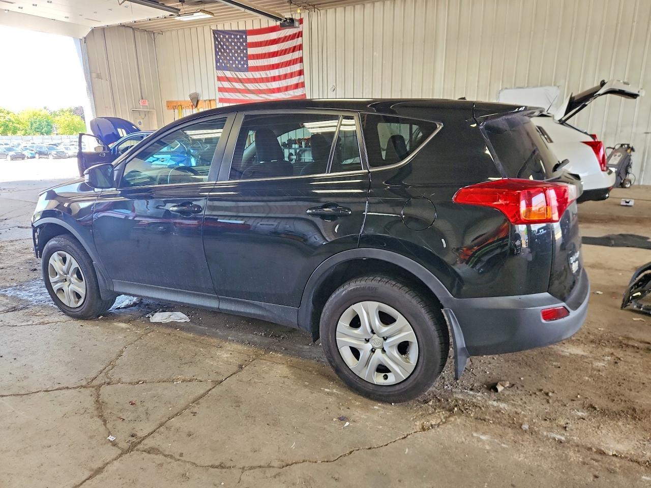 2015 Toyota Rav4 Le - Фото 2