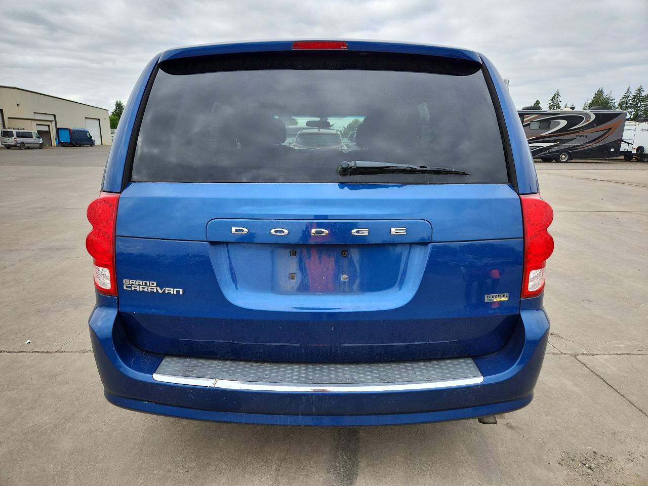 2011 Dodge Grand Caravan Express - Фото 6