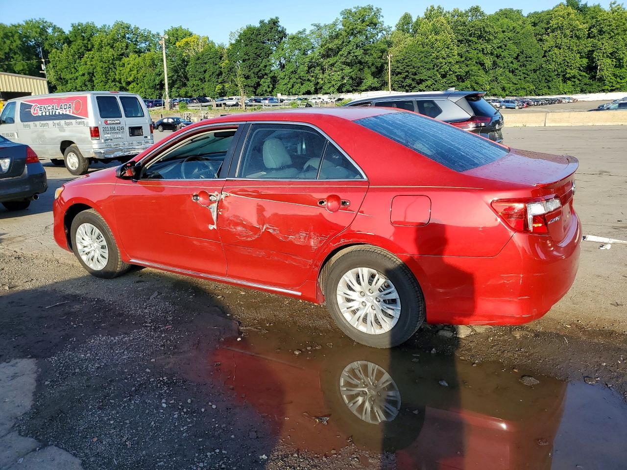 2014 Toyota Camry Hybrid Le - Фото 2
