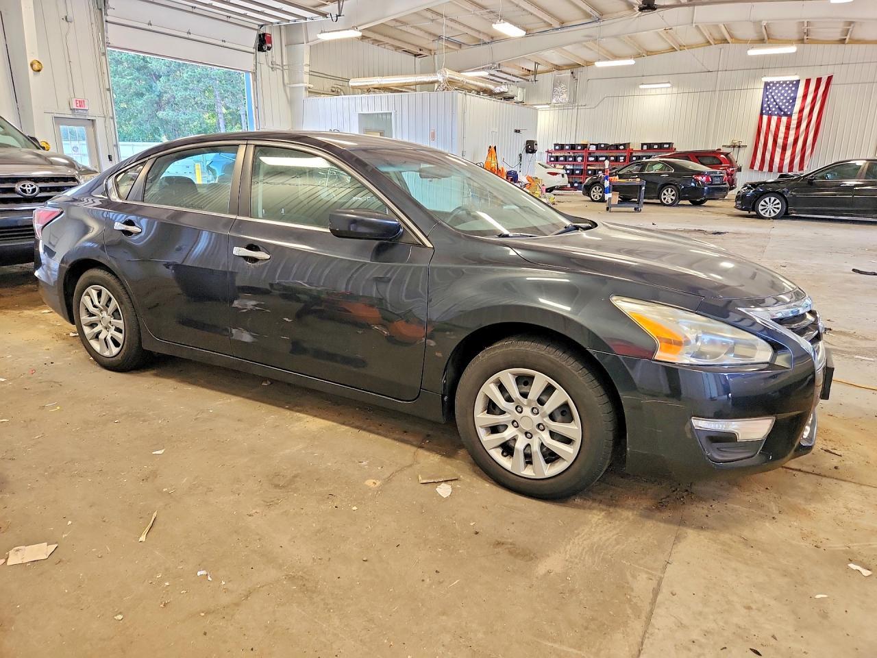 2015 Nissan Altima 2.5 S - Фото 4