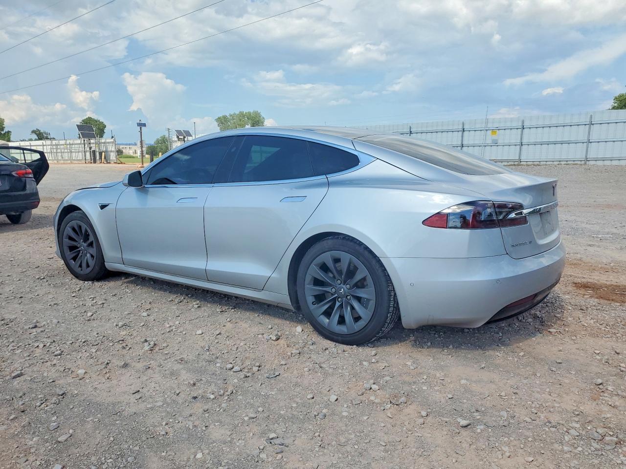 2018 Tesla Model S - Фото 2