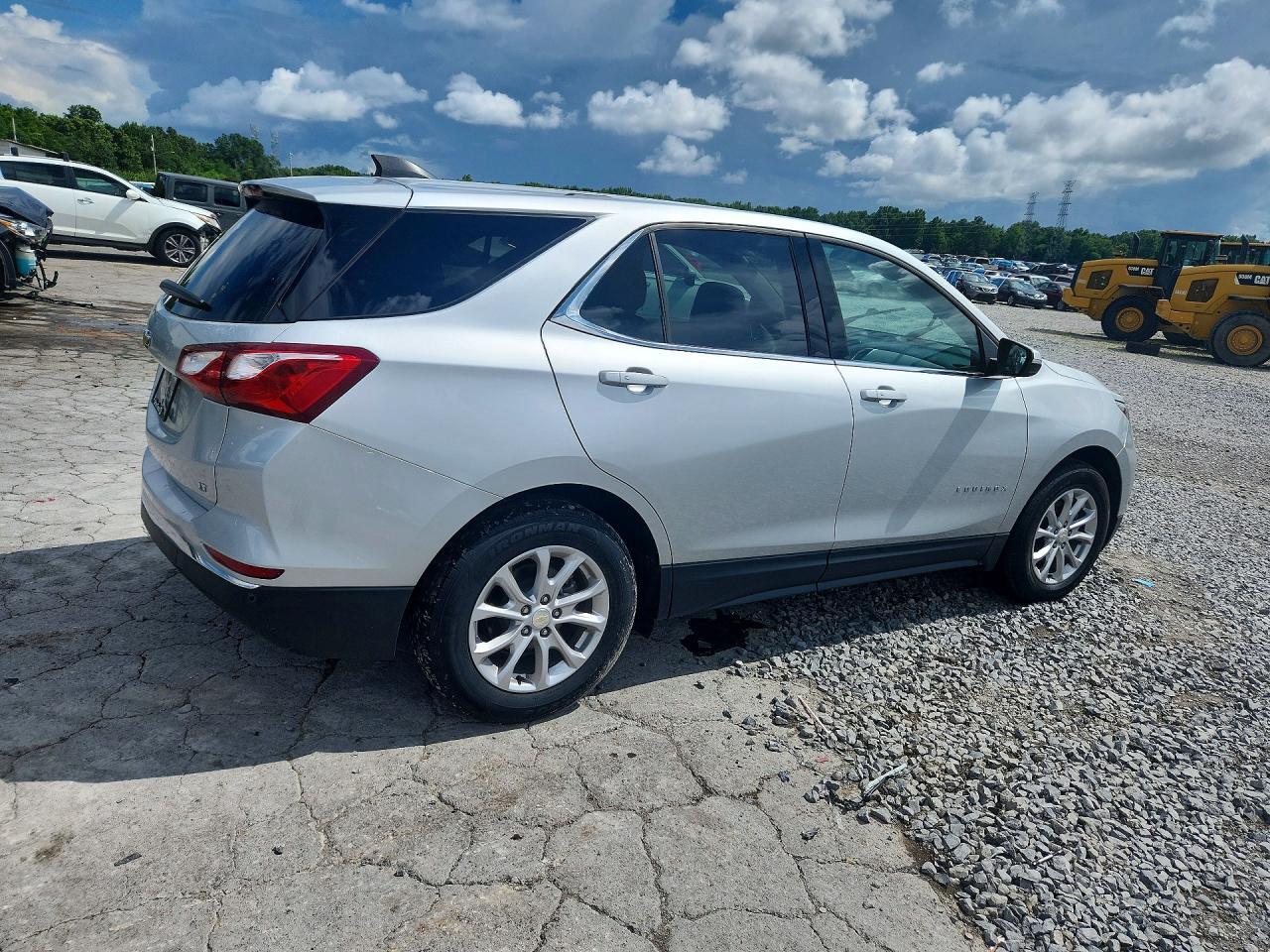 2019 Chevrolet Equinox Lt - Image 3