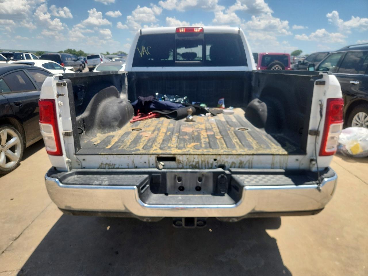 2022 Ram 2500 Tradesman - Фото 6