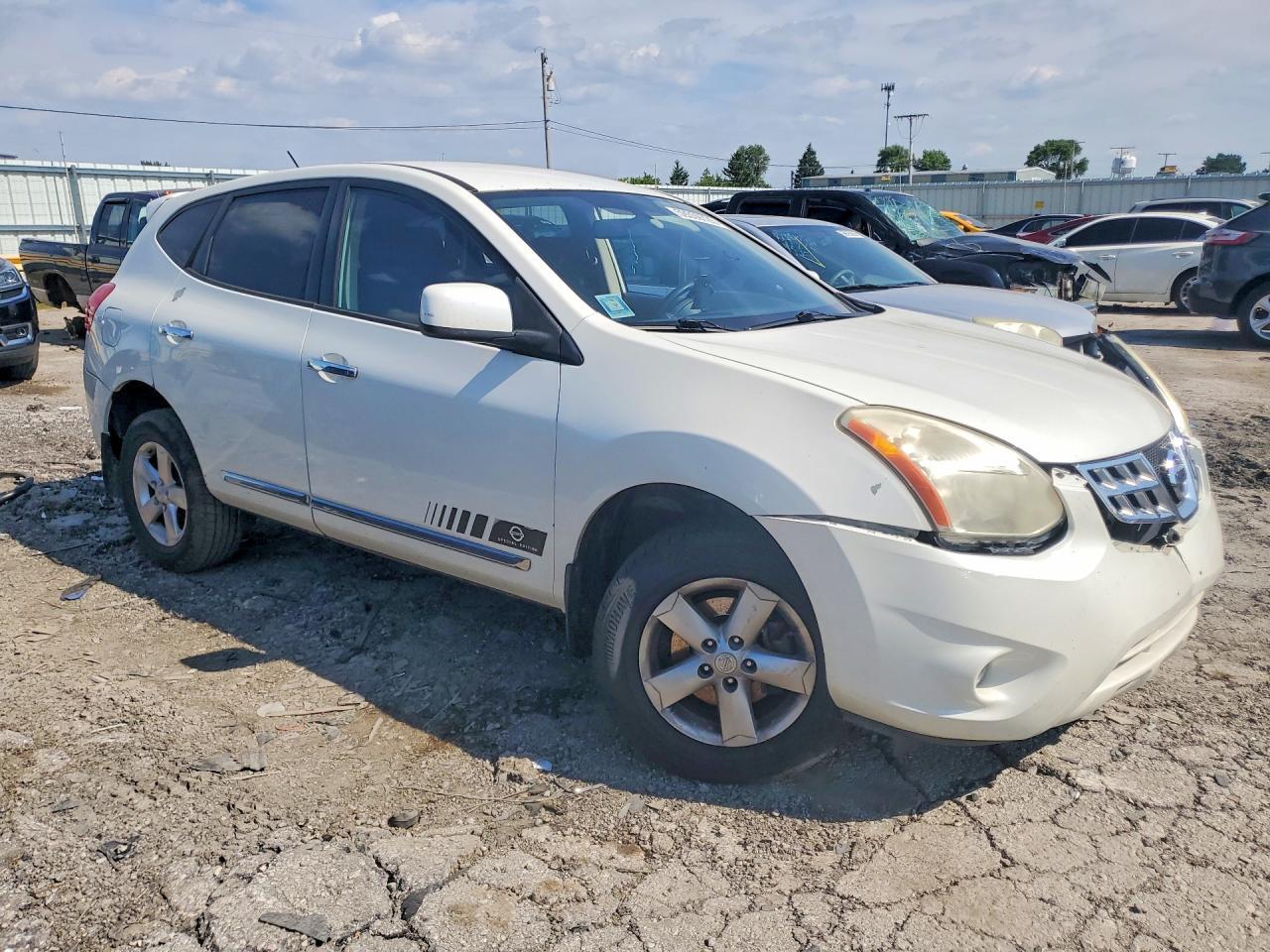 2013 Nissan Rogue S - Фото 4
