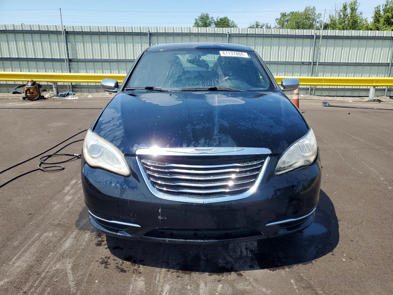 2013 Chrysler 200 Limited - Фото 5