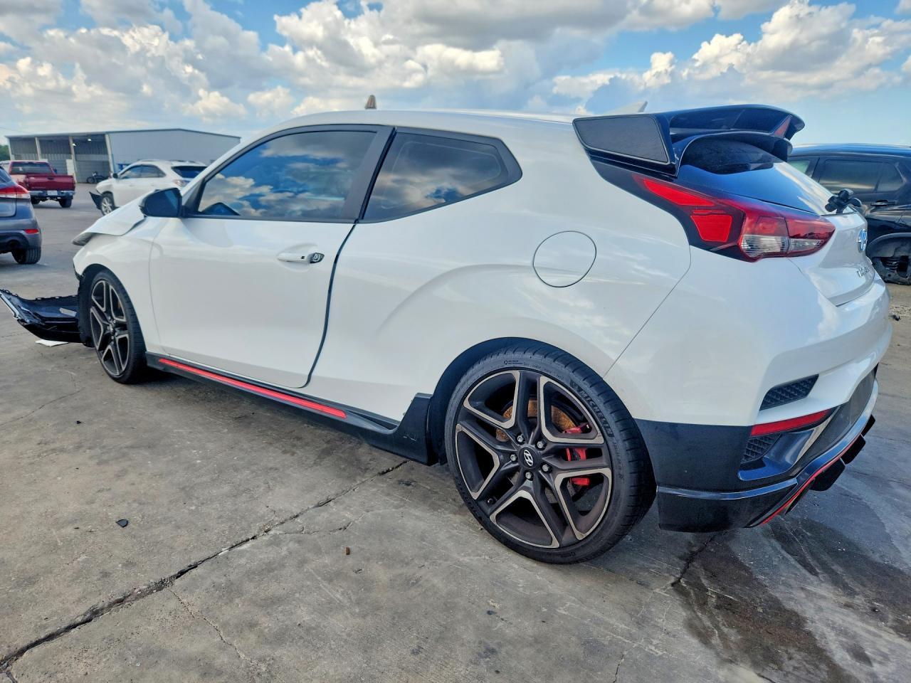 2022 Hyundai Veloster N Base - Фото 2