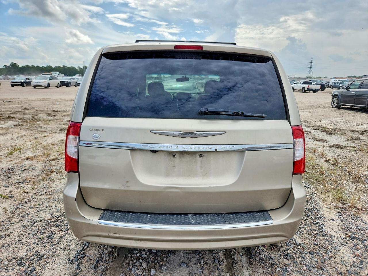 2015 Chrysler Town & Country Touring - Image 6