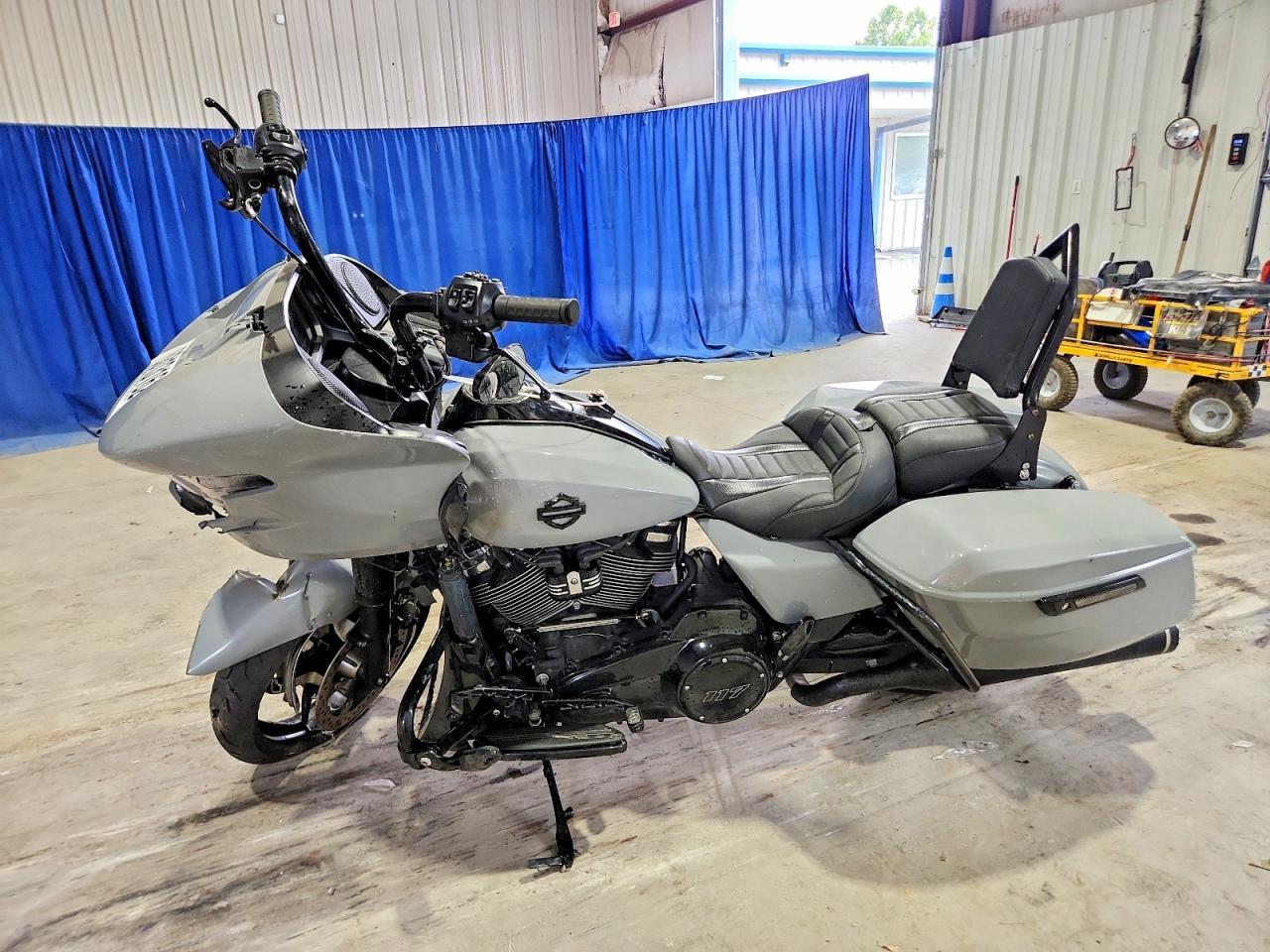 2025 Harley-Davidson Fltrx - Image 3