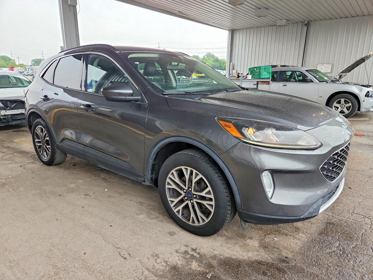 2020 Ford Escape Sel - Фото 4