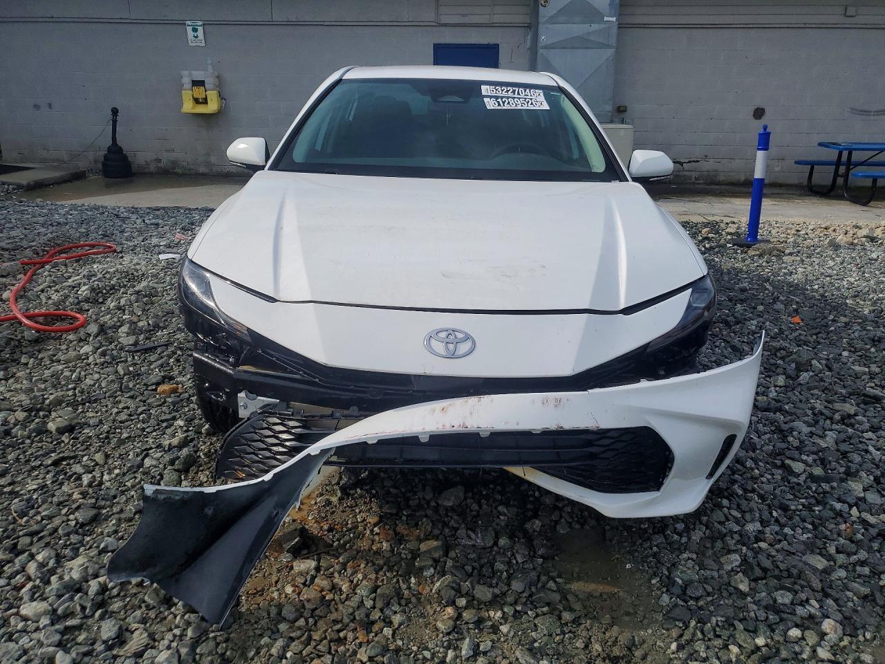 2025 Toyota Camry Le - Фото 5