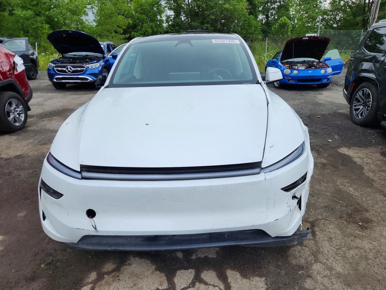 2026 Tesla Model Y - Фото 5