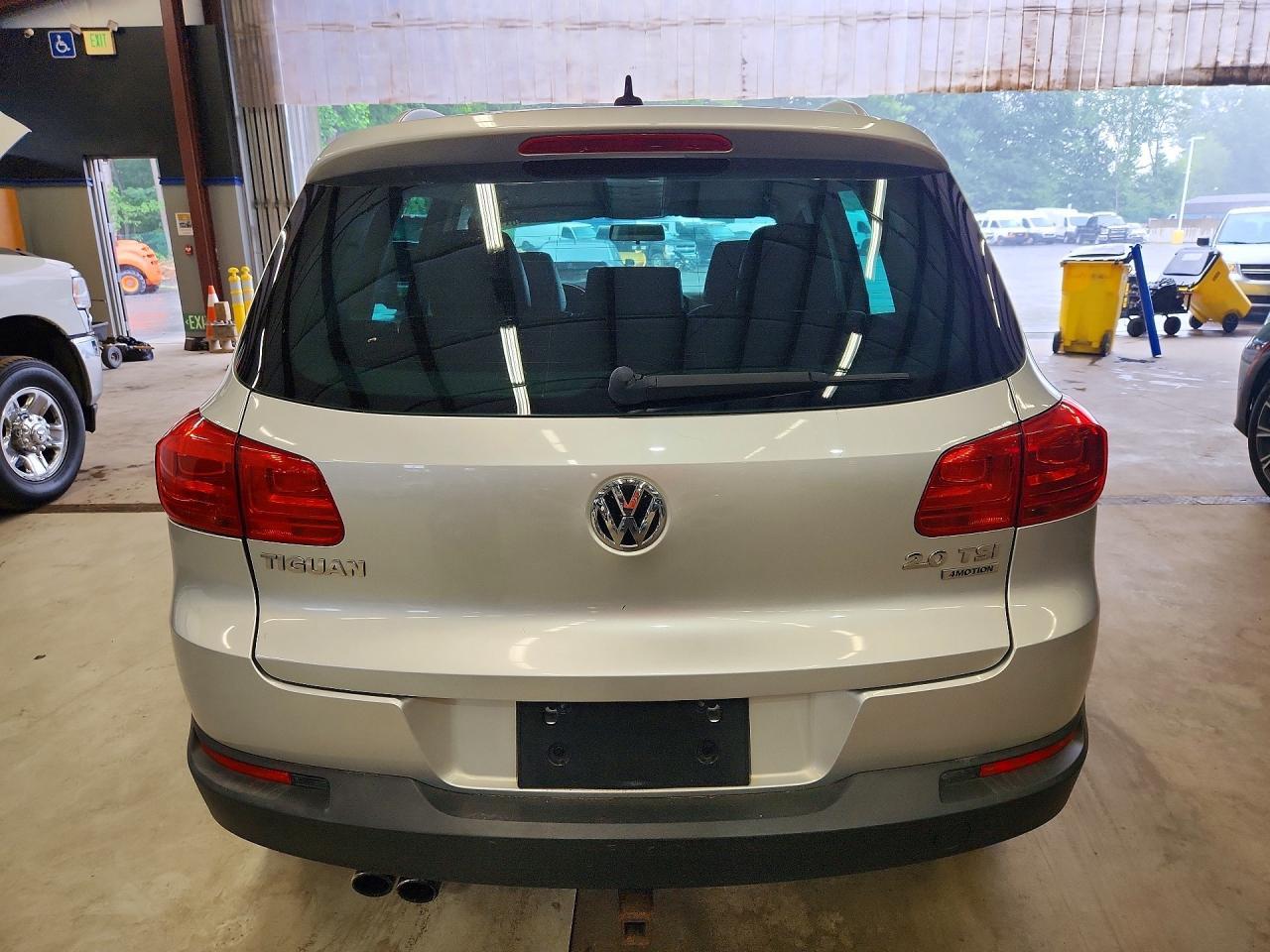 2012 Volkswagen Tiguan S - Image 6