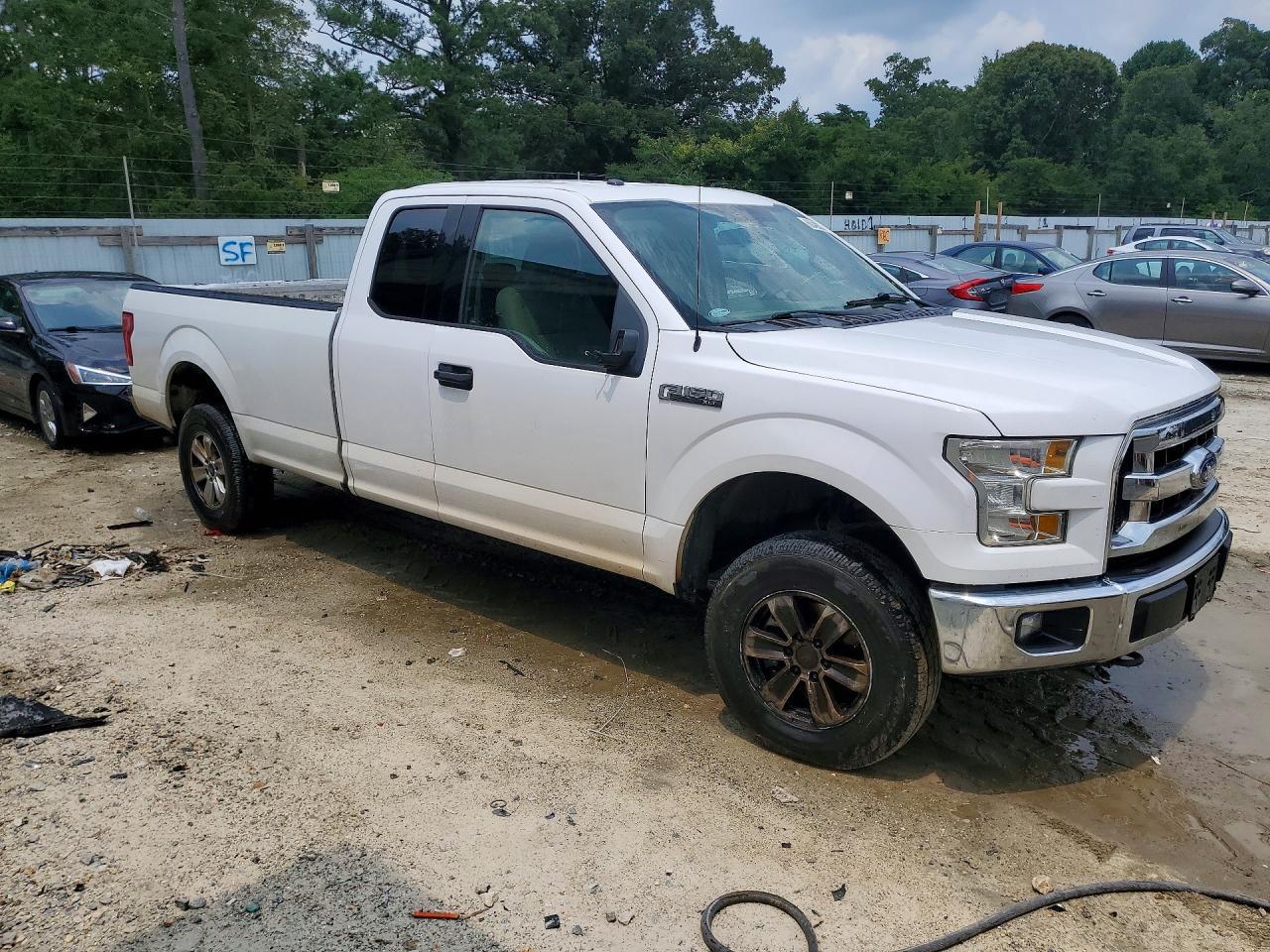 2016 Ford F150 Super Cab - Image 4