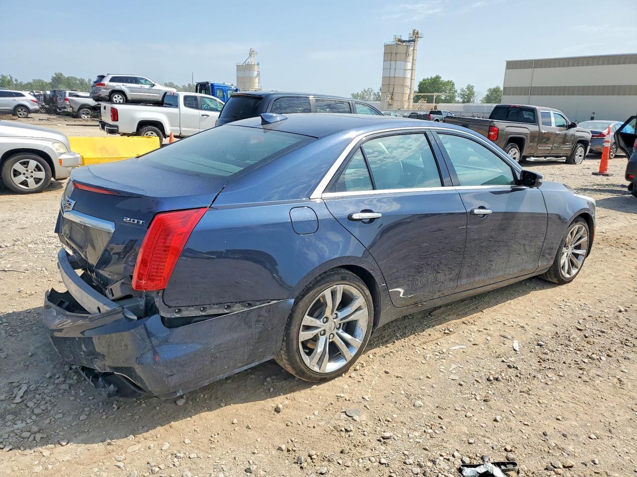2018 Cadillac Cts Luxury - Image 3