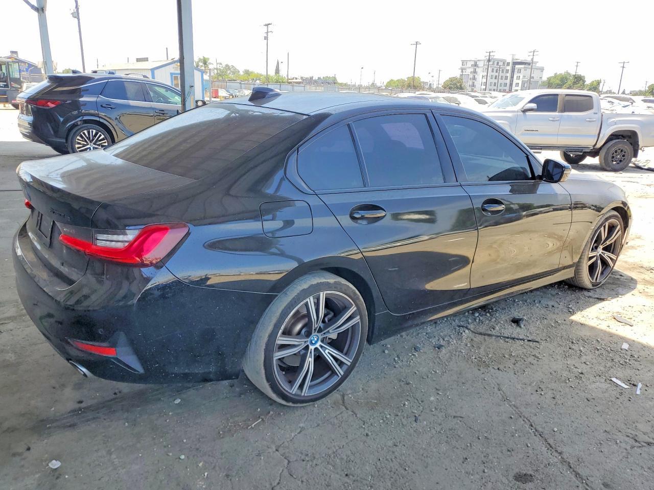 2022 BMW 330E - Image 3