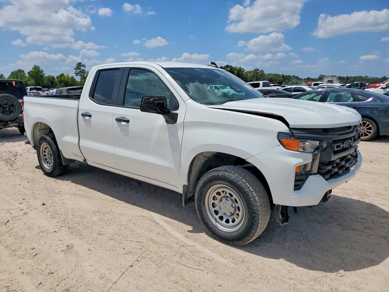 2023 Chevrolet Silverado C1500 - Фото 4