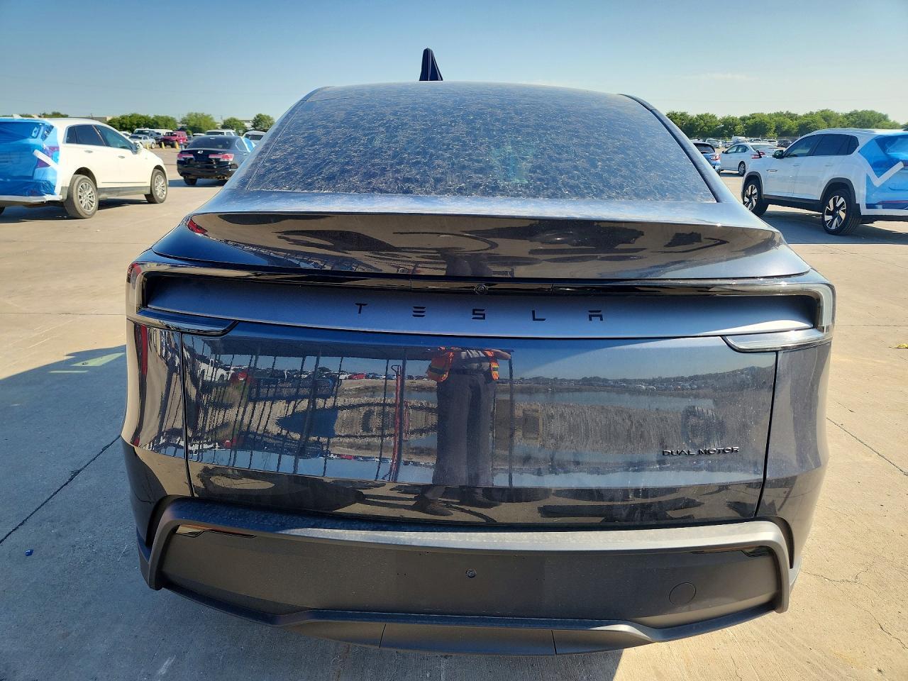 2026 Tesla Model Y - Фото 6