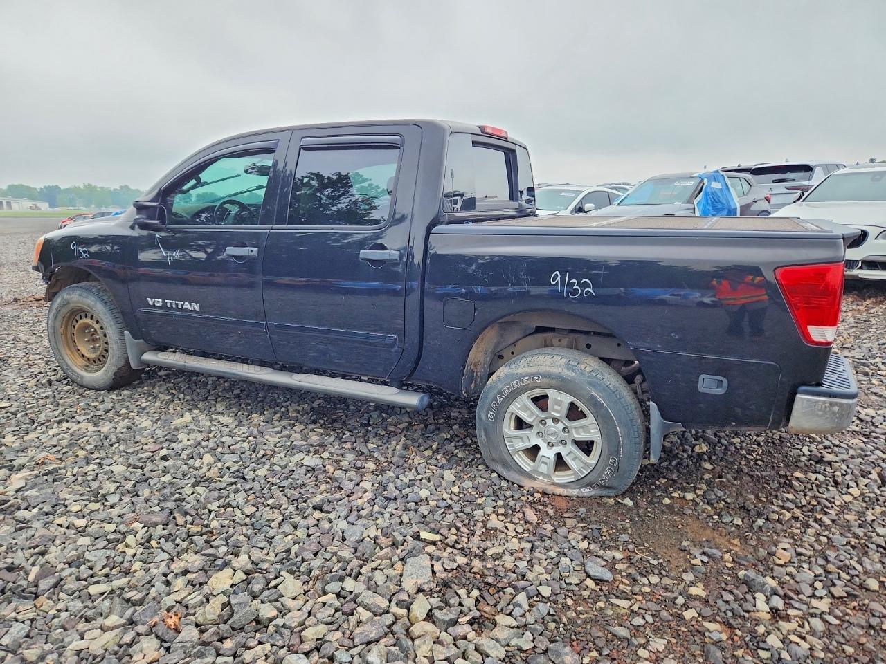 2014 Nissan Titan - Фото 2