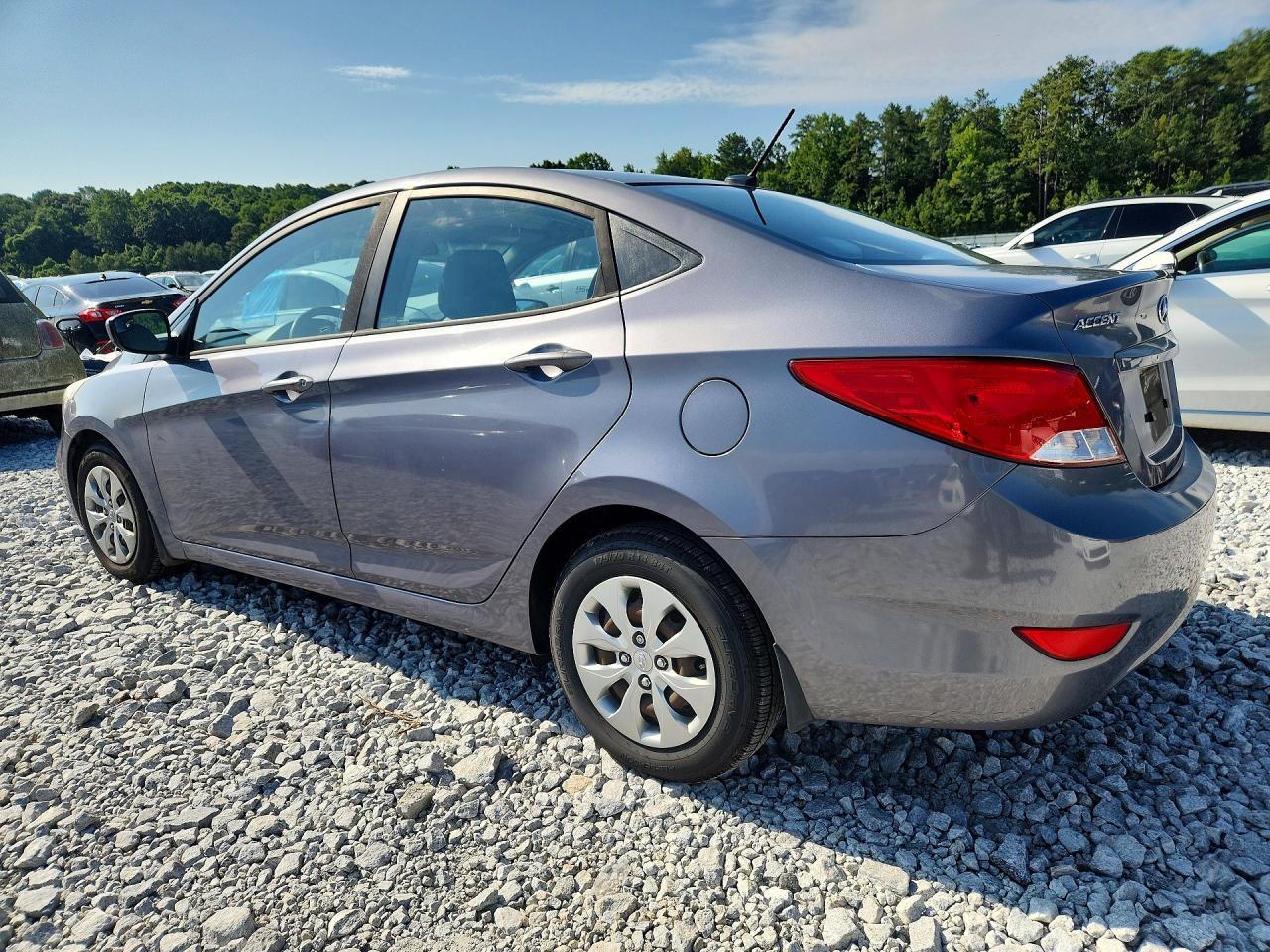 2016 Hyundai Accent Se - Фото 2