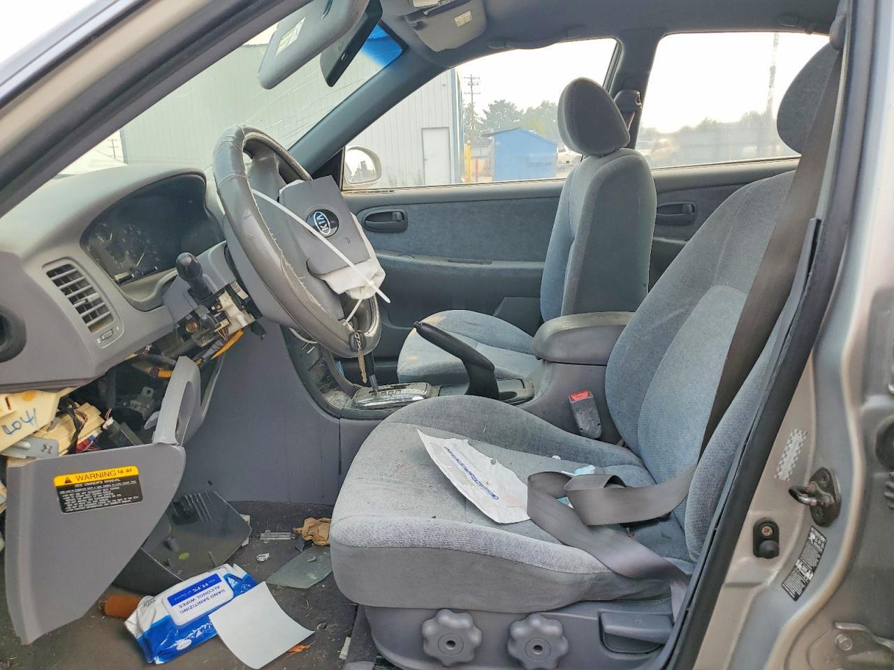 2004 Kia Optima Lx - Image 7