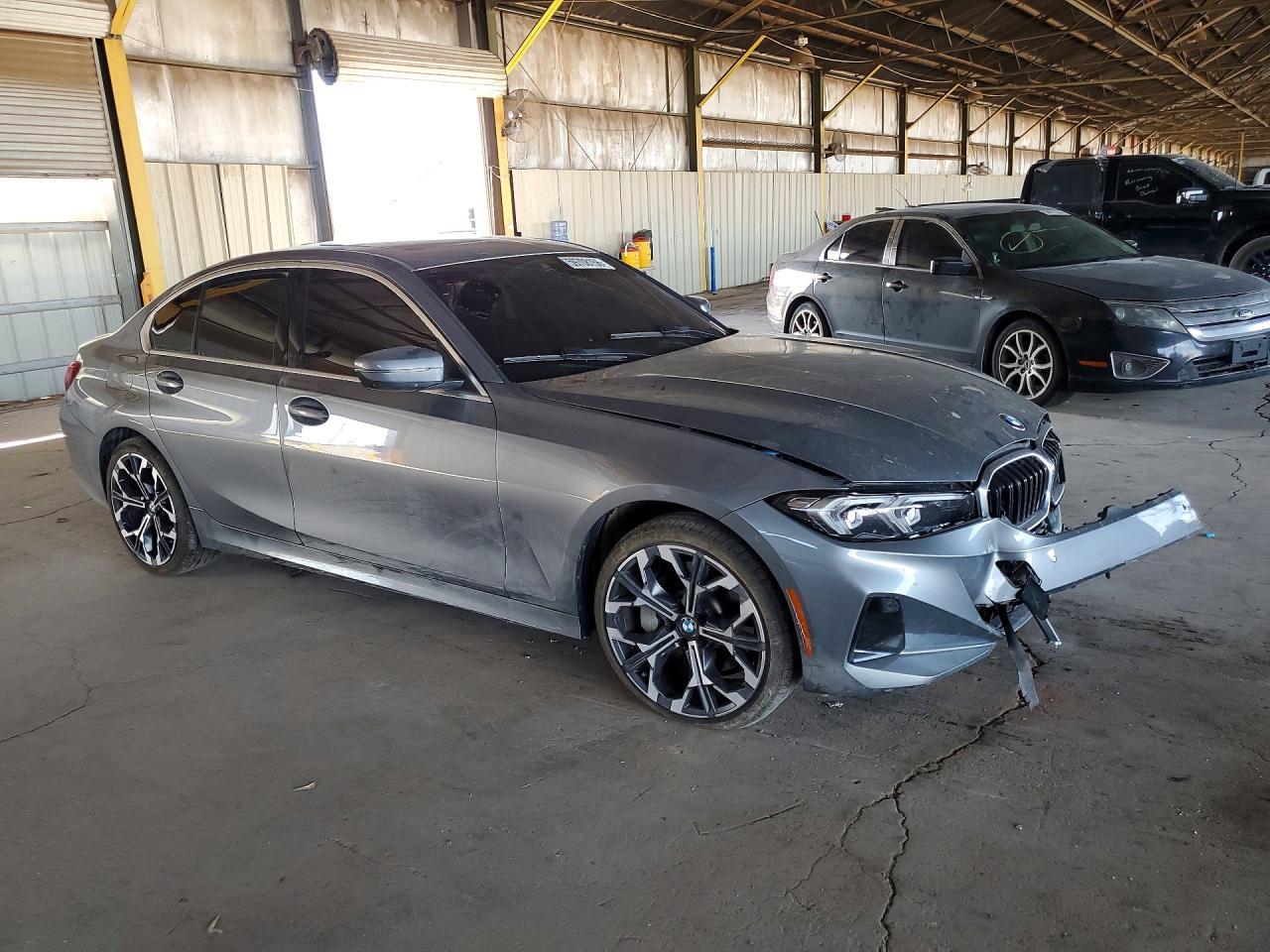 2025 BMW 330Xi - Фото 4