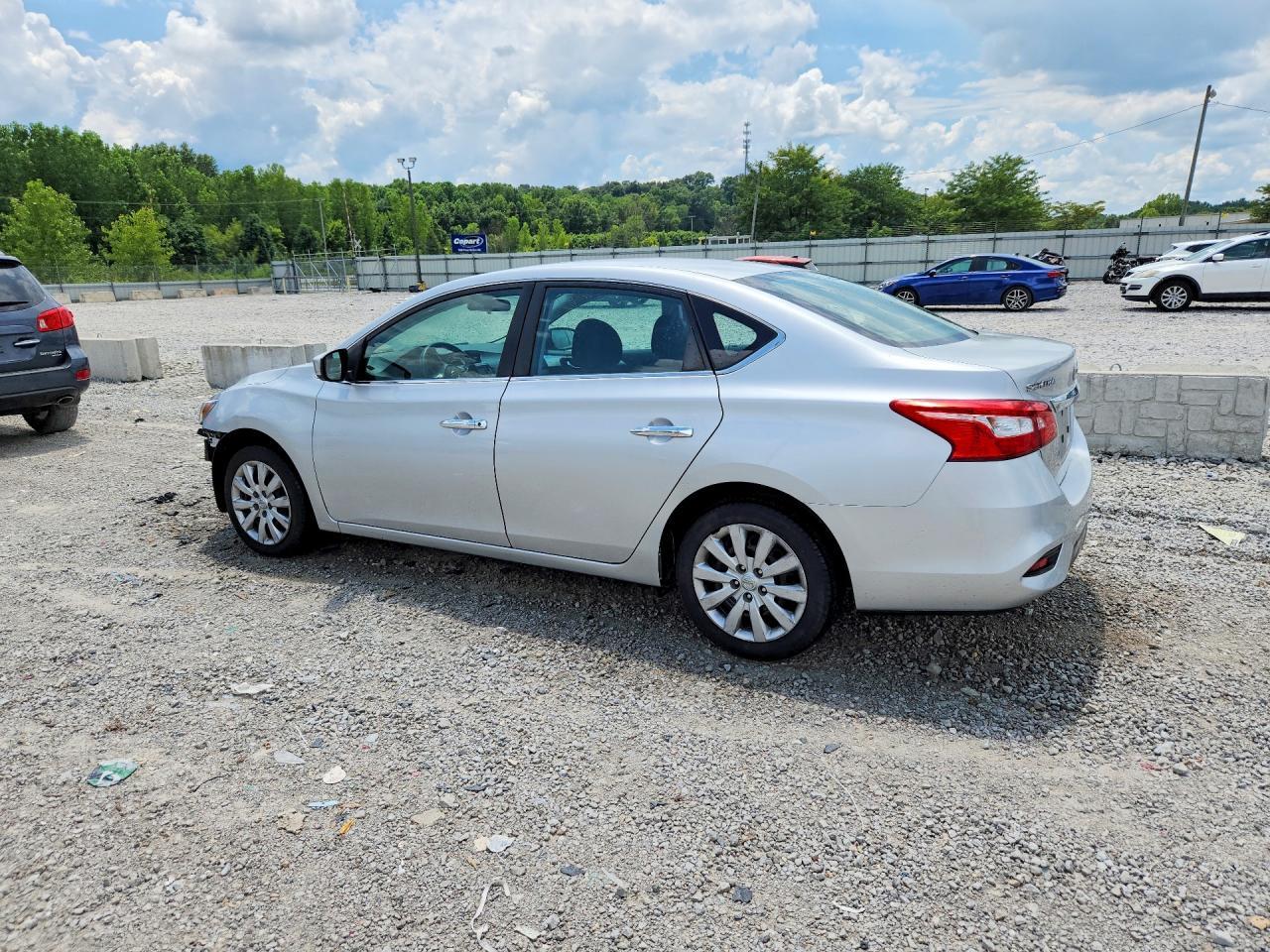 2019 Nissan Sentra S - Фото 2