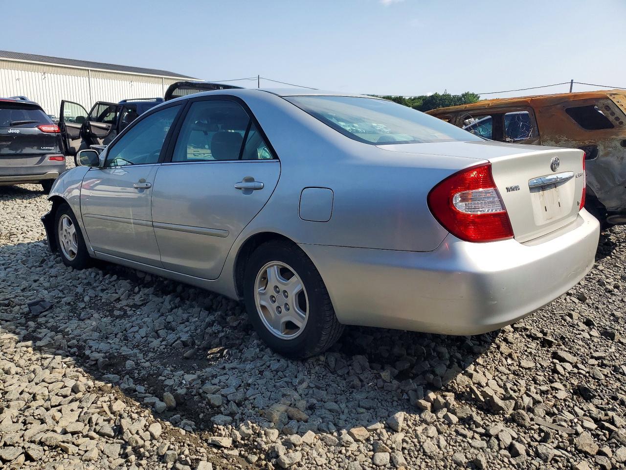 2002 Toyota Camry Le V6 - Фото 2