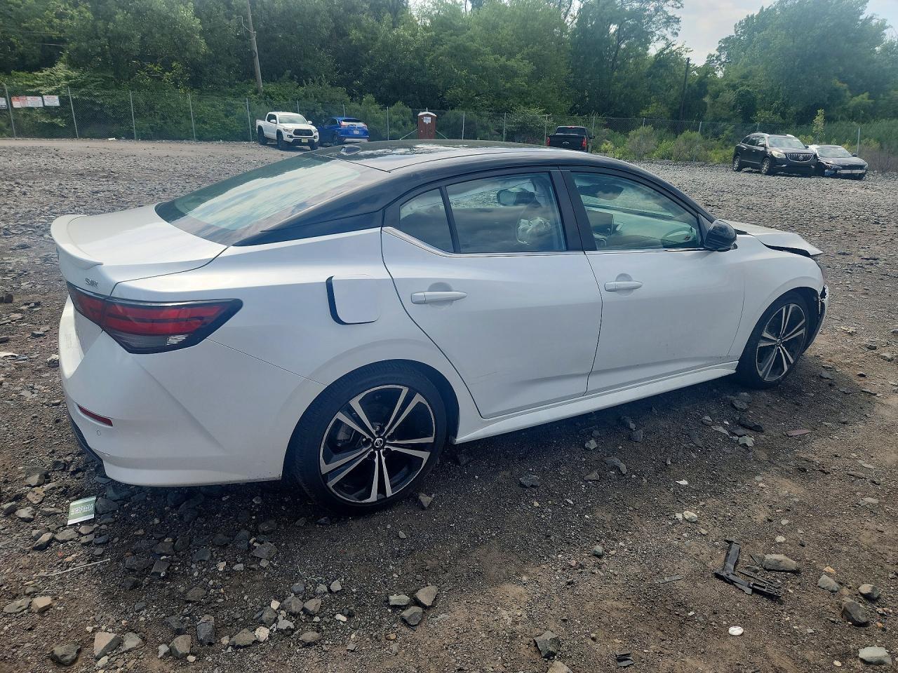 2021 Nissan Sentra Sr - Image 3