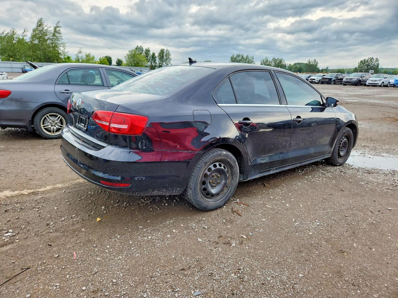 2015 Volkswagen Jetta Base - Image 3