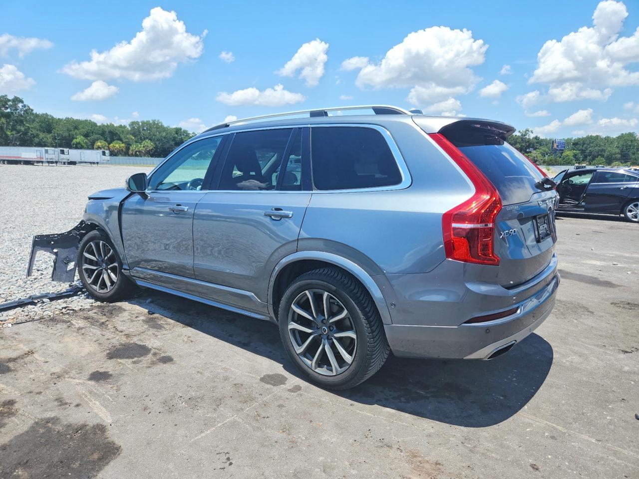 2017 Volvo Xc90 T6 - Image 2