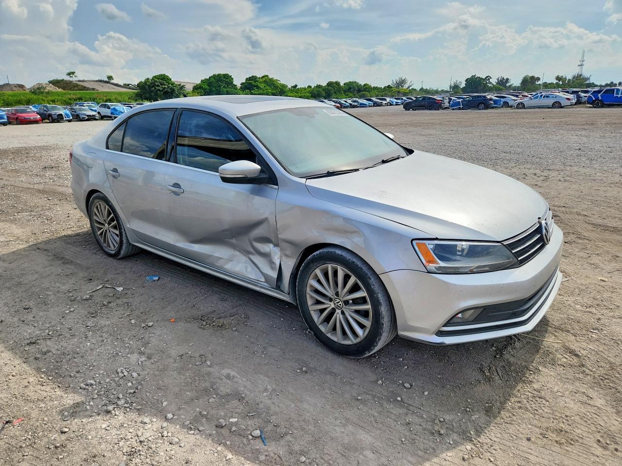 2016 Volkswagen Jetta Sel - Image 4