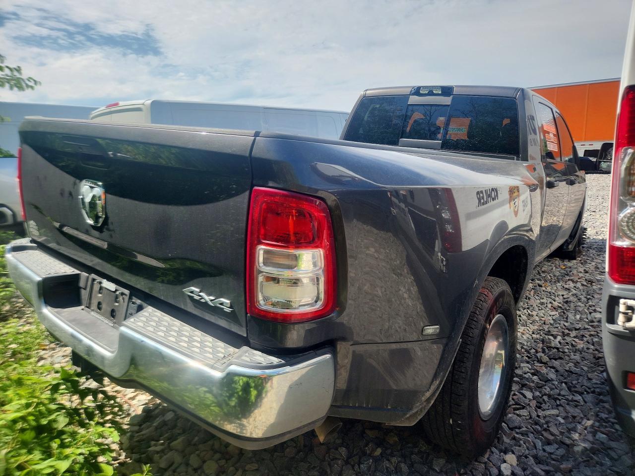 2024 Ram 3500 Tradesman - Фото 3