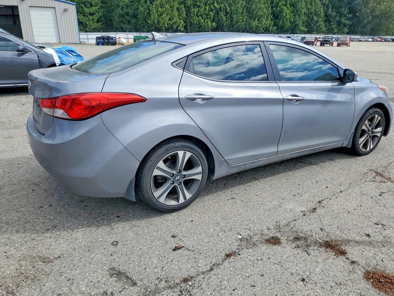 2013 Hyundai Elantra Gls - Фото 3