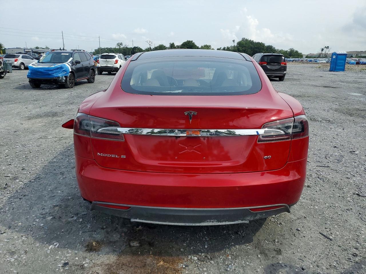 2014 Tesla Model S - Фото 6