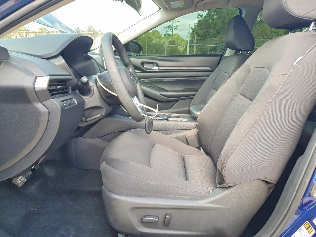 2019 Nissan Altima S - Фото 7