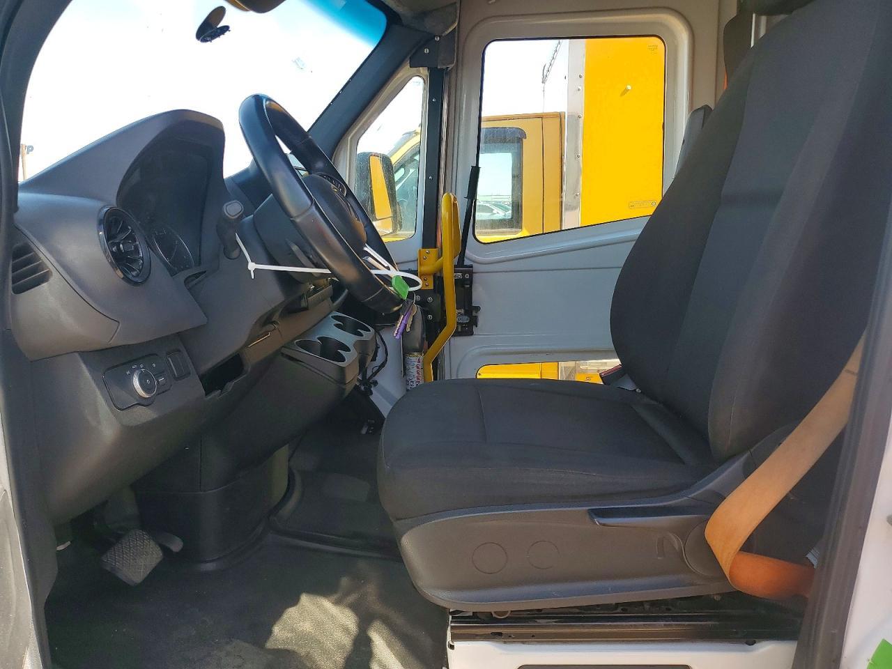 2023 Mercedes-Benz Sprinter 4500 - Image 7