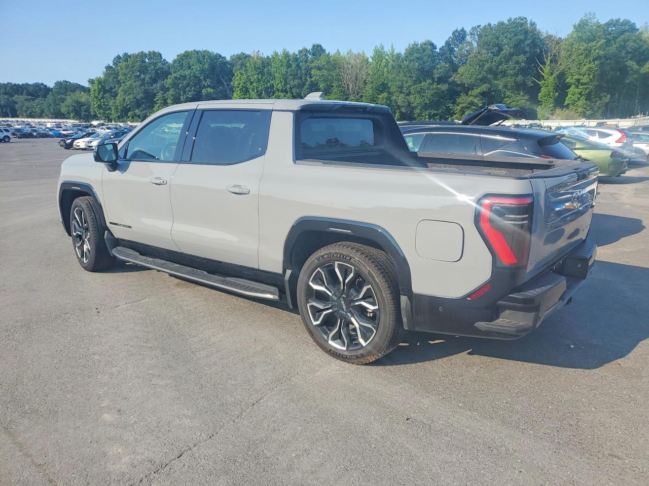 2024 GMC Sierra Denali - Фото 2