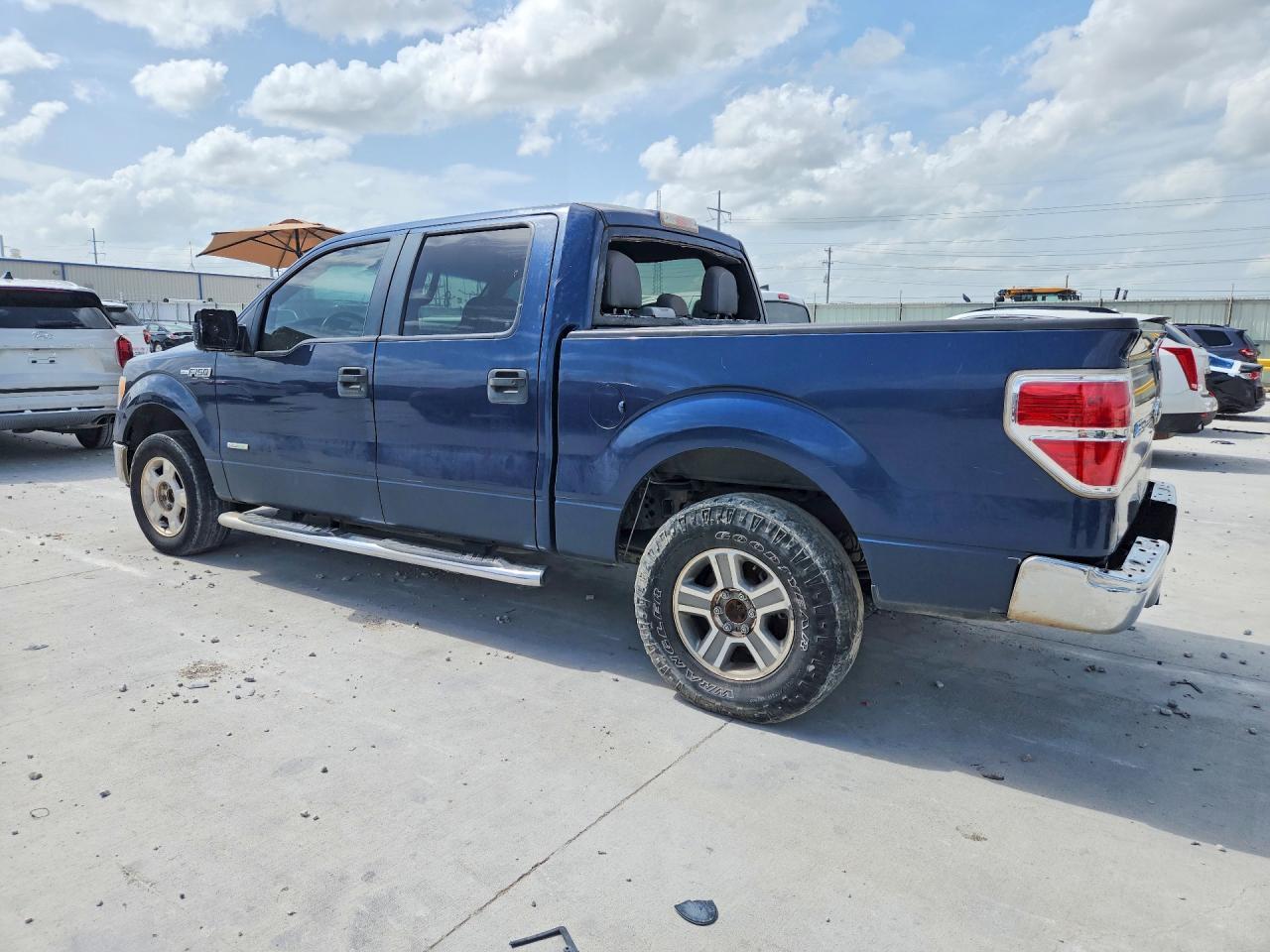 2013 Ford F150 Supercrew - Фото 2