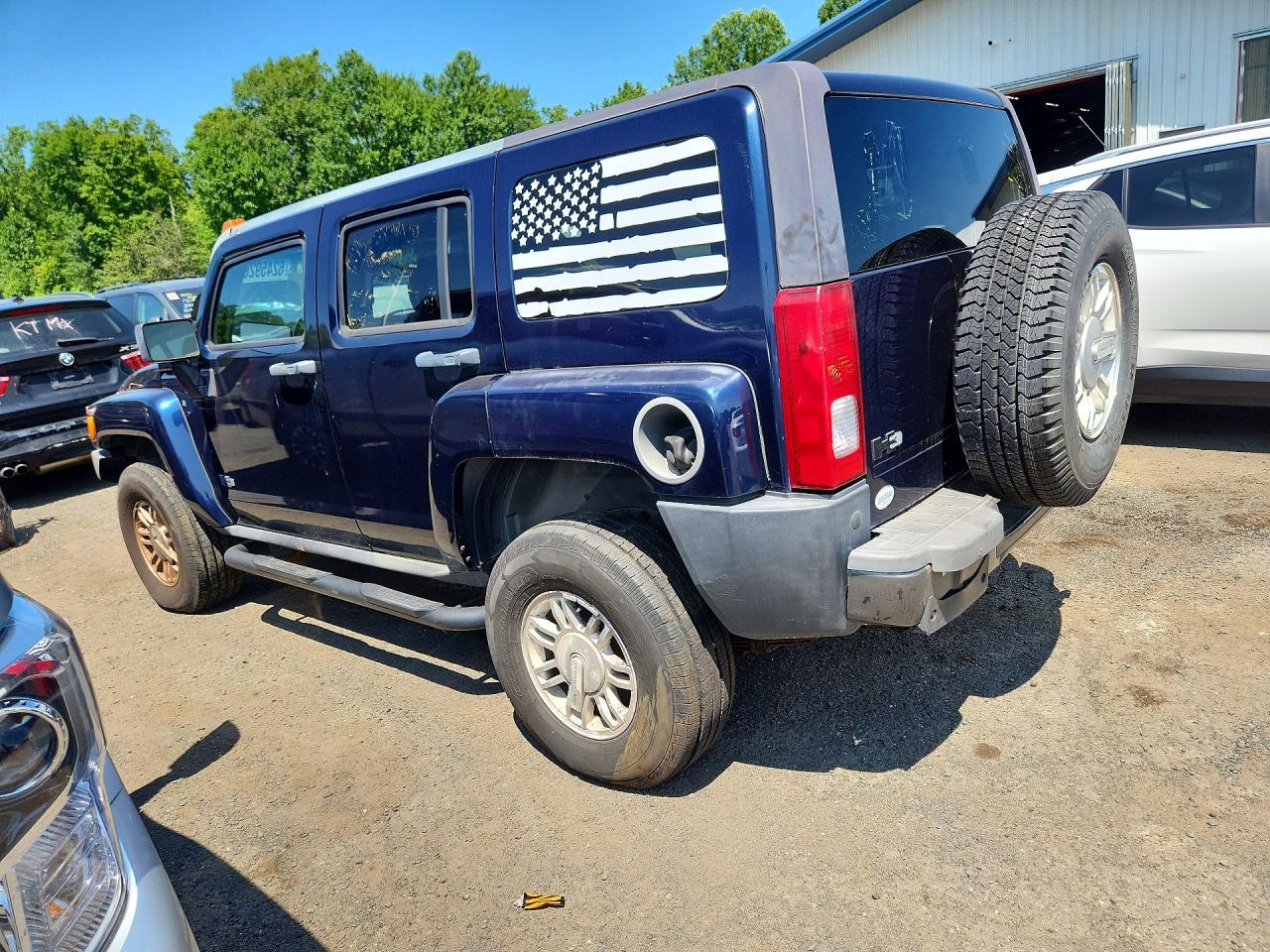 2007 Hummer H3 - Image 2