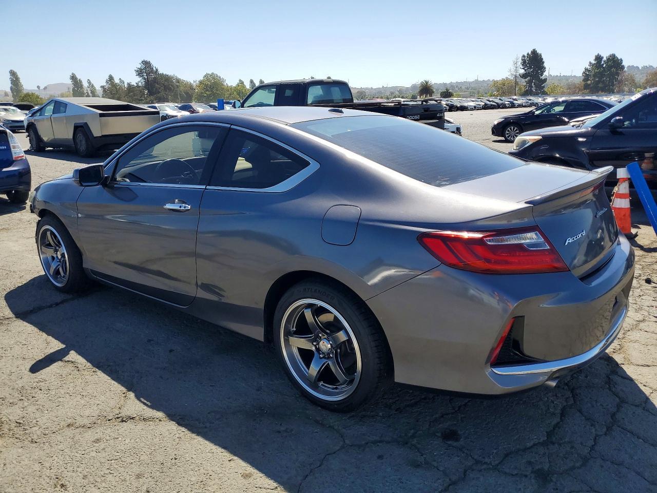 2017 Honda Accord Exl - Image 2