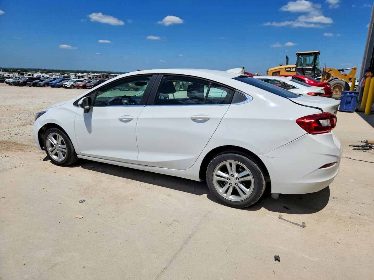 2017 Chev Cruze - Фото 2