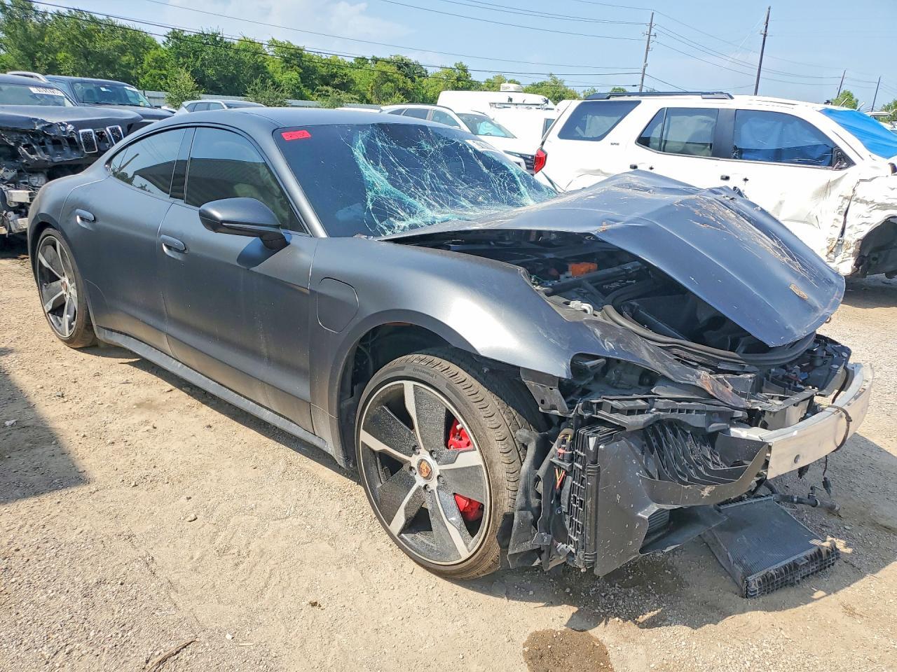 2020 Porsche Taycan 4S - Image 4