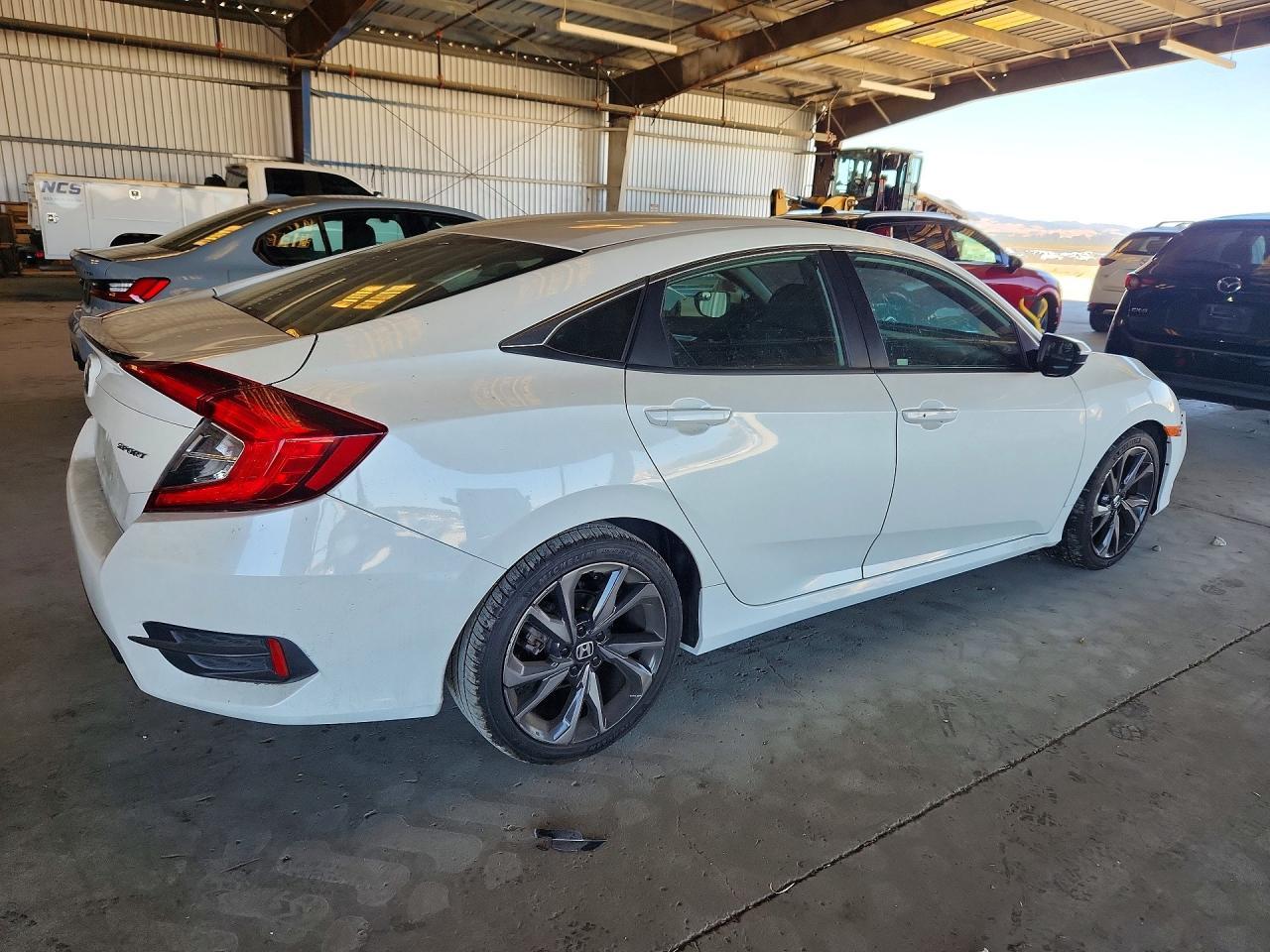 2019 Honda Civic Sport - Фото 3