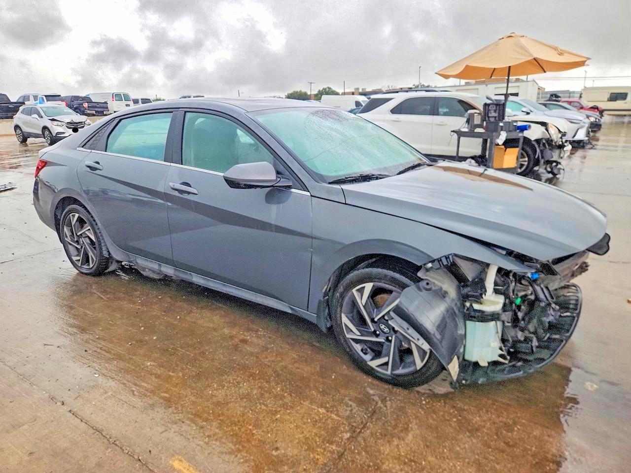2024 Hyundai Elantra Sel - Image 4