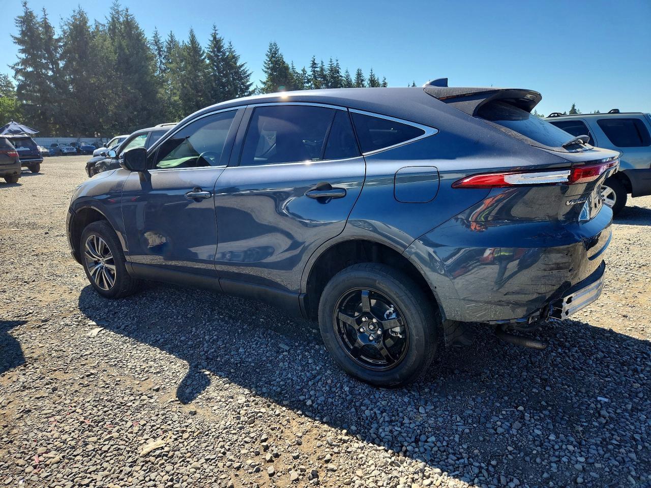 2022 Toyota Venza Le - Image 2