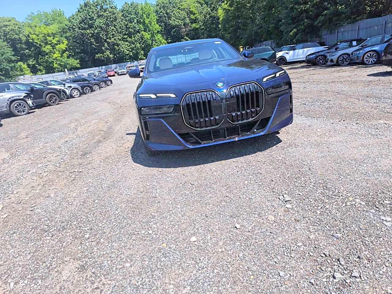 2026 BMW 740 Xi - Image 5